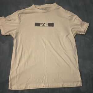 American Eagle tshirt